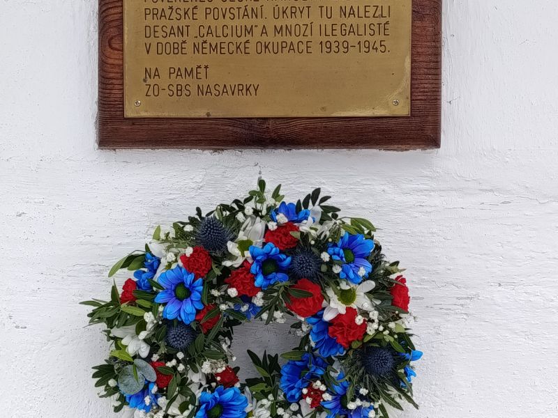 S odvahou seskočit, s věrností vytrvat